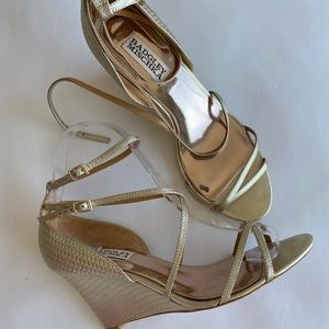Badgley Mischka Gold Wedges Size 7.5 M